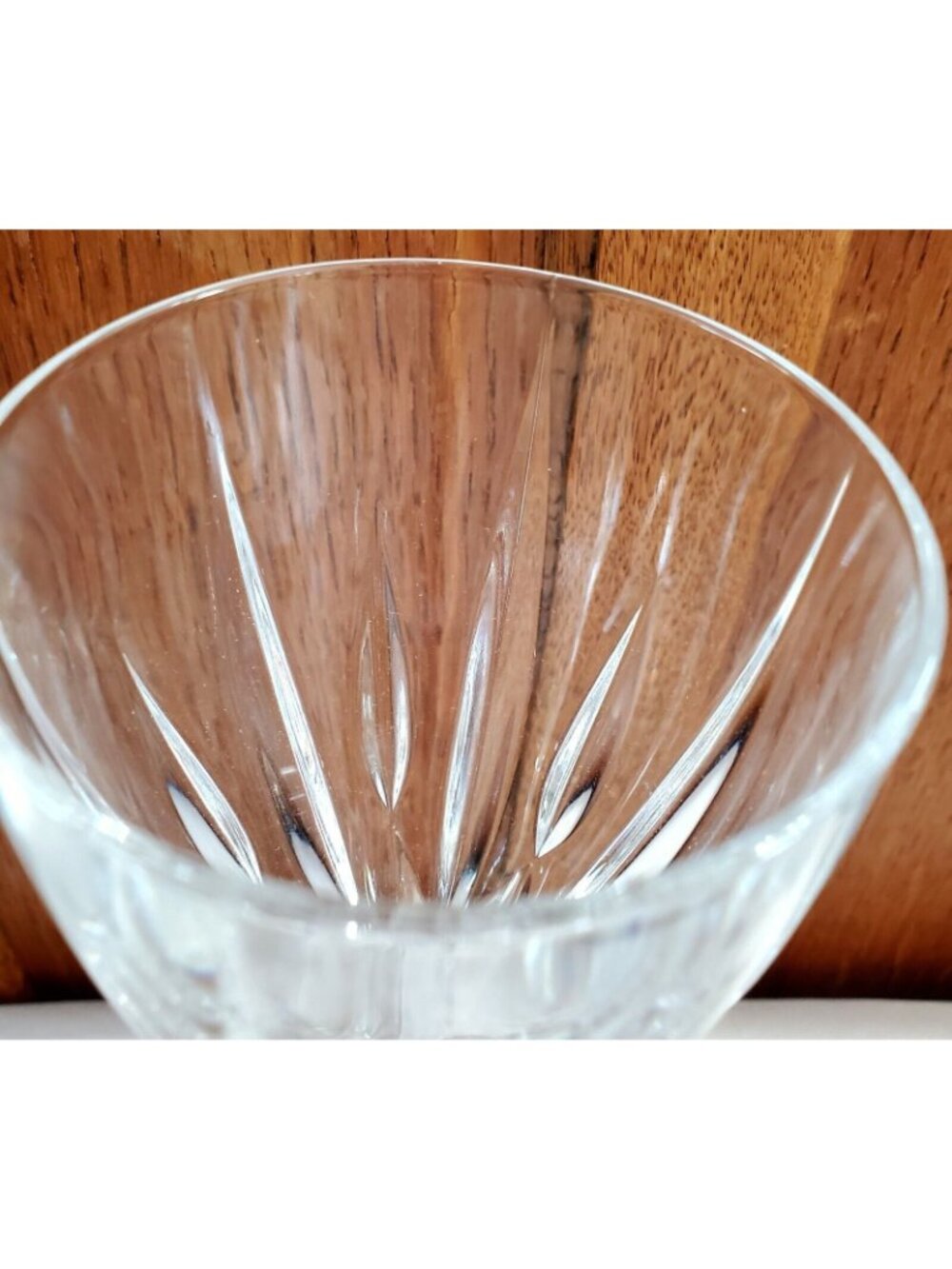 Mikasa Paloma Crystal Wine Glass 8 1/4" starburst cuts scratch - Picture 4 of 10